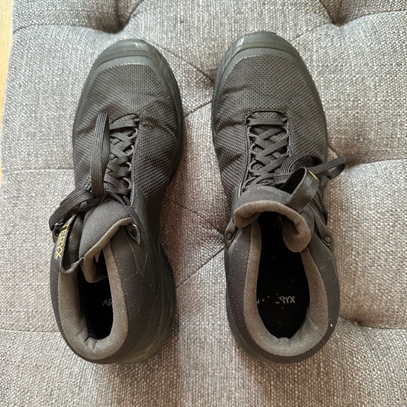 ARC’TERYX AERIOS MID GTX SHOE WOMEN'S (US 6.5) - Picture 3 of 6